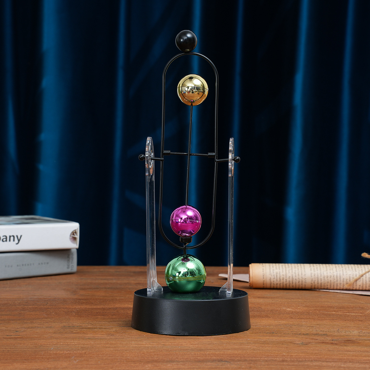 Newton Pendulum Perpetual Moti - Solar System Orrery avis et prix